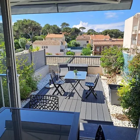 Terrasse Sud Sans Vis A Vis ,mer Et Port A Pieds Apartment